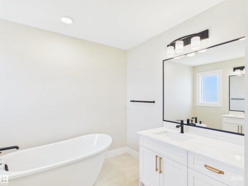 227 Ravine Drive, Devon, AB - Indoor Photo Showing Bathroom