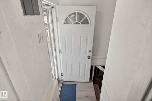 12230 95A Street, Edmonton, AB - Indoor Photo Showing Other Room