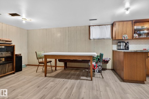12230 95A Street, Edmonton, AB - Indoor Photo Showing Kitchen