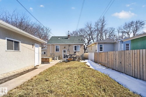 12230 95A Street, Edmonton, AB - Outdoor
