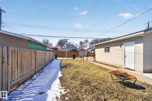 12230 95A Street, Edmonton, AB - Outdoor