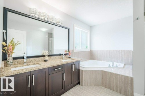 2212 22 Street, Edmonton, AB - Indoor Photo Showing Bathroom