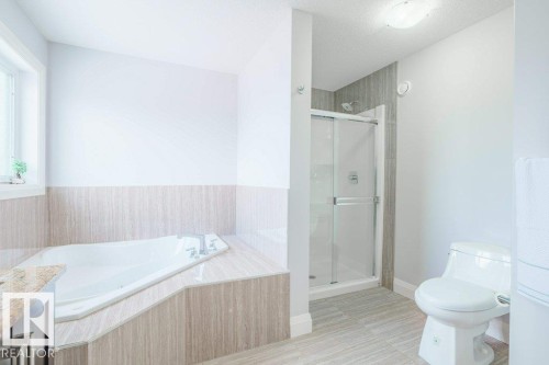 2212 22 Street, Edmonton, AB - Indoor Photo Showing Bathroom