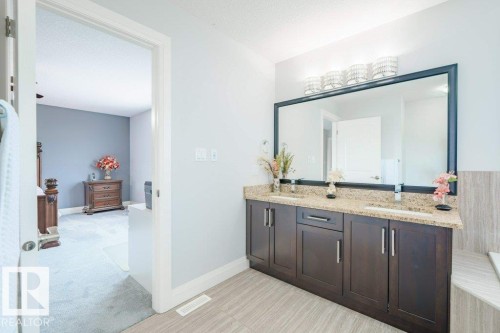 2212 22 Street, Edmonton, AB - Indoor Photo Showing Bathroom