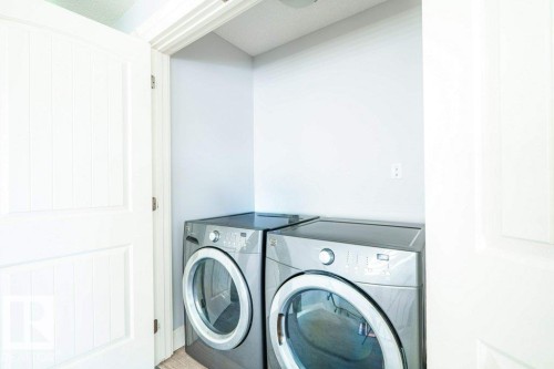 2212 22 Street, Edmonton, AB - Indoor Photo Showing Laundry Room