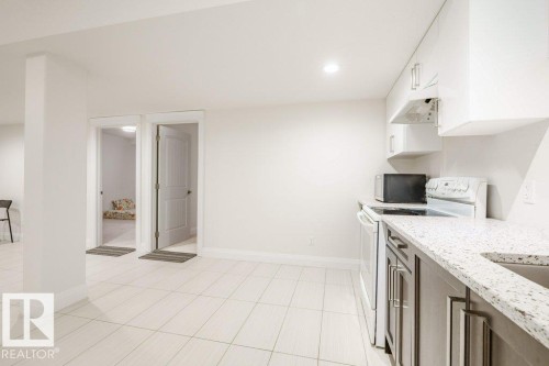 2212 22 Street, Edmonton, AB - Indoor Photo Showing Kitchen
