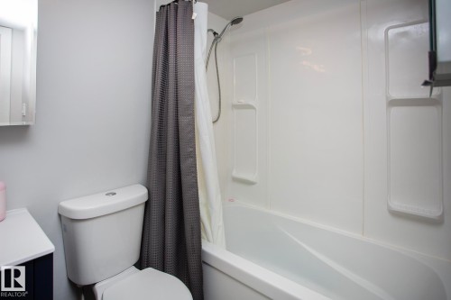 201 10606 123 Street, Edmonton, AB - Indoor Photo Showing Bathroom