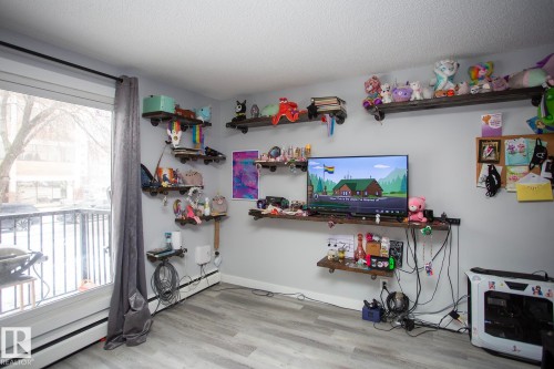 201 10606 123 Street, Edmonton, AB - Indoor
