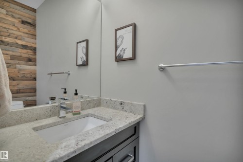 41 Sutherland Street, Leduc, AB - Indoor Photo Showing Bathroom