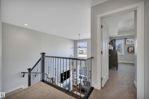 41 Sutherland Street, Leduc, AB - Indoor Photo Showing Other Room