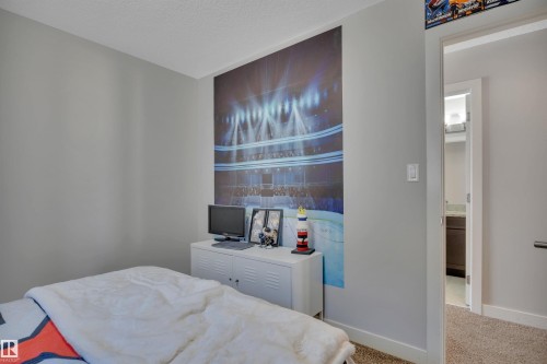 41 Sutherland Street, Leduc, AB - Indoor Photo Showing Bedroom