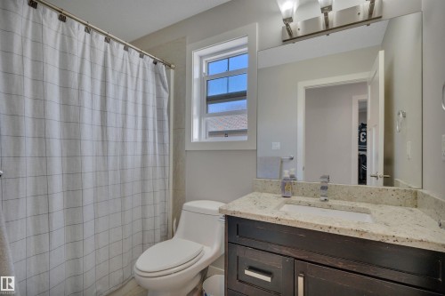 41 Sutherland Street, Leduc, AB - Indoor Photo Showing Bathroom