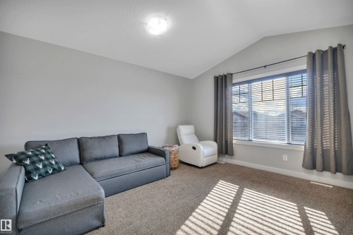 41 Sutherland Street, Leduc, AB - Indoor Photo Showing Living Room
