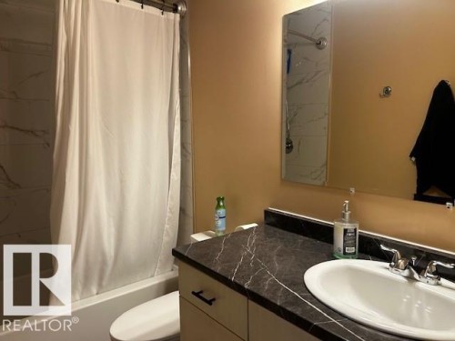 4611 50A Avenue, Lamont, AB - Indoor Photo Showing Bathroom