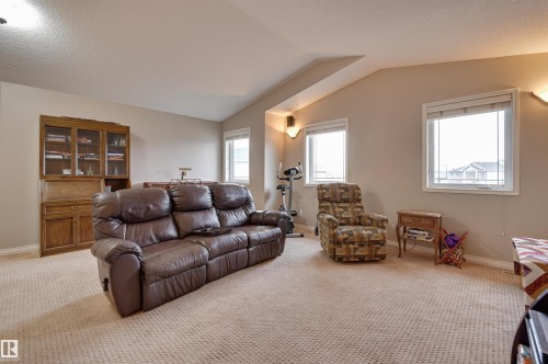 20645 93A Avenue, Edmonton, AB - Indoor Photo Showing Living Room