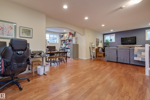 20645 93A Avenue, Edmonton, AB - Indoor