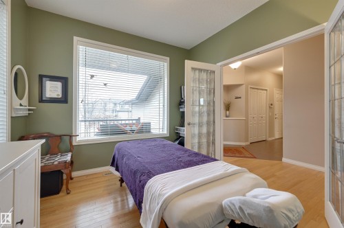 20645 93A Avenue, Edmonton, AB - Indoor Photo Showing Bedroom