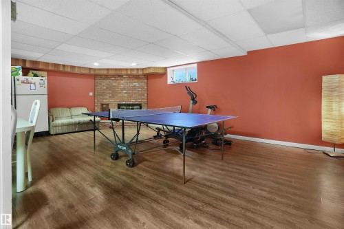 10815 Bearspaw Dr E Nw, Edmonton, AB - Indoor Photo Showing Other Room