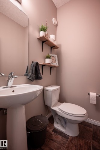 1245 Mcconachie Boulevard, Edmonton, AB - Indoor Photo Showing Bathroom