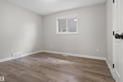8825 24 Avenue, Edmonton, AB - Indoor Photo Showing Other Room