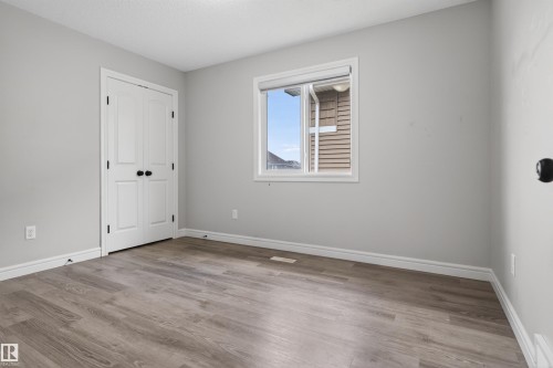 8825 24 Avenue, Edmonton, AB - Indoor Photo Showing Other Room
