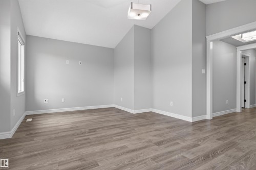 8825 24 Avenue, Edmonton, AB - Indoor Photo Showing Other Room