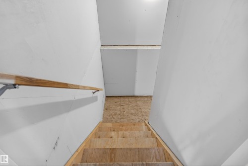 8825 24 Avenue, Edmonton, AB - Indoor Photo Showing Other Room