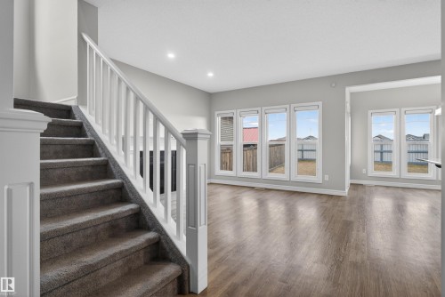 8825 24 Avenue, Edmonton, AB - Indoor Photo Showing Other Room