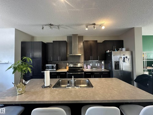 194 Allard Link, Edmonton, AB - Indoor Photo Showing Kitchen With Double Sink