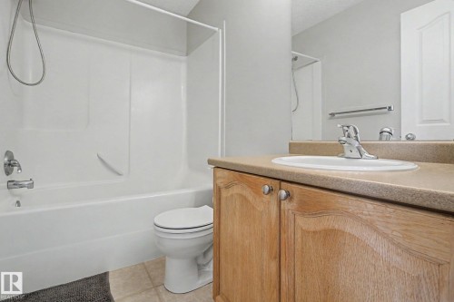 3505 Mclean Crescent, Edmonton, AB - Indoor Photo Showing Bathroom