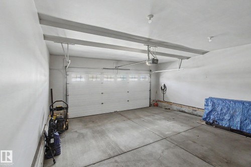 3505 Mclean Crescent, Edmonton, AB - Indoor Photo Showing Garage