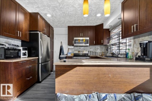 15815 124 Street, Edmonton, AB - Indoor Photo Showing Kitchen