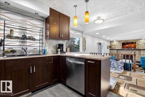 15815 124 Street, Edmonton, AB - Indoor Photo Showing Kitchen With Double Sink