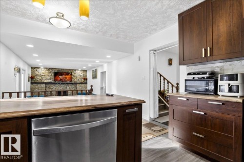 15815 124 Street, Edmonton, AB - Indoor Photo Showing Kitchen