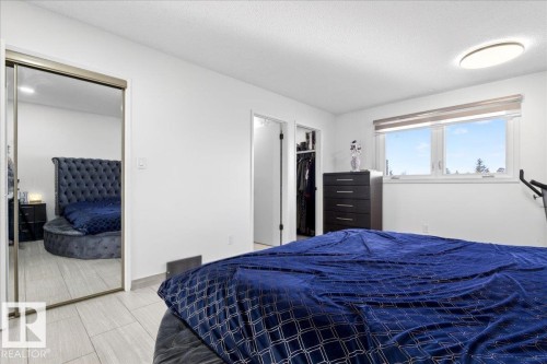 15815 124 Street, Edmonton, AB - Indoor Photo Showing Bedroom
