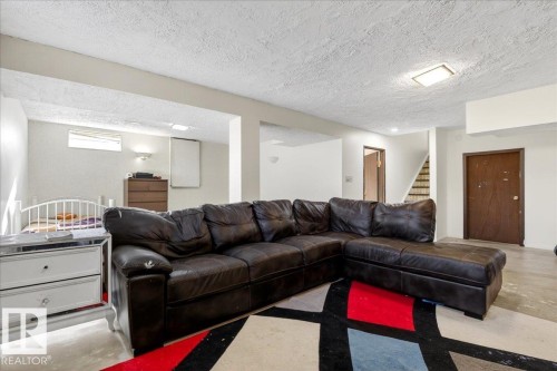 15815 124 Street, Edmonton, AB - Indoor Photo Showing Living Room