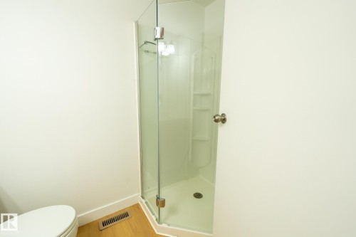 744 Saddleback Road, Edmonton, AB - Indoor Photo Showing Bathroom