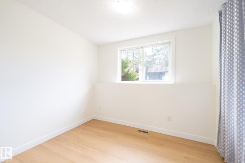 744 Saddleback Road, Edmonton, AB - Indoor Photo Showing Other Room