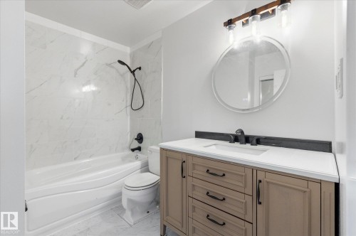20 Athabasca Acres, Devon, AB - Indoor Photo Showing Bathroom