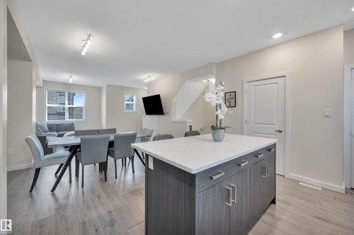 122 655 Watt Boulevard, Edmonton, AB - Indoor