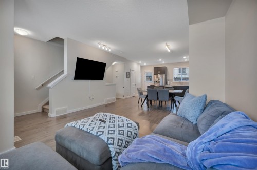 122 655 Watt Boulevard, Edmonton, AB - Indoor Photo Showing Living Room
