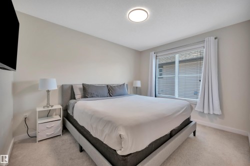 122 655 Watt Boulevard, Edmonton, AB - Indoor Photo Showing Bedroom