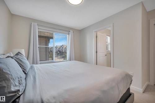 122 655 Watt Boulevard, Edmonton, AB - Indoor Photo Showing Bedroom