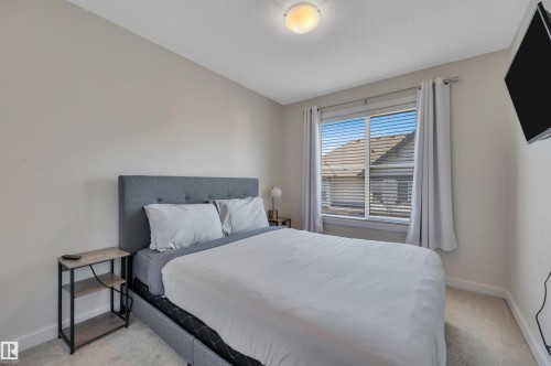 122 655 Watt Boulevard, Edmonton, AB - Indoor Photo Showing Bedroom