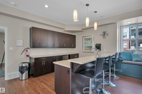 122 655 Watt Boulevard, Edmonton, AB - Indoor Photo Showing Kitchen With Upgraded Kitchen