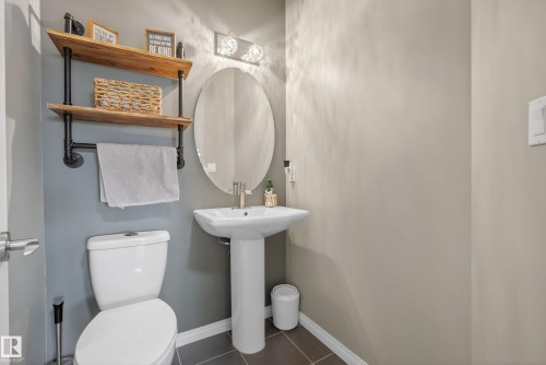 2110 53 Street, Edmonton, AB - Indoor Photo Showing Bathroom