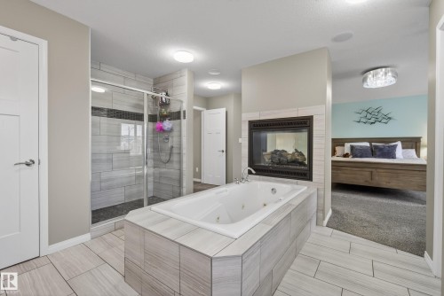 2110 53 Street, Edmonton, AB - Indoor