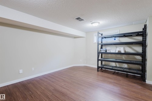 3534 Mclean Crescent, Edmonton, AB - Indoor Photo Showing Other Room