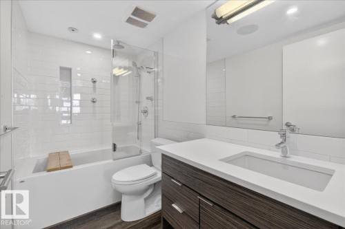 1806 9835 113 Street, Edmonton, AB - Indoor Photo Showing Bathroom