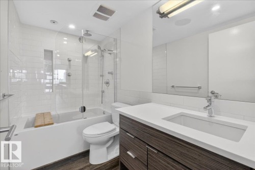 1806 9835 113 Street, Edmonton, AB - Indoor Photo Showing Bathroom
